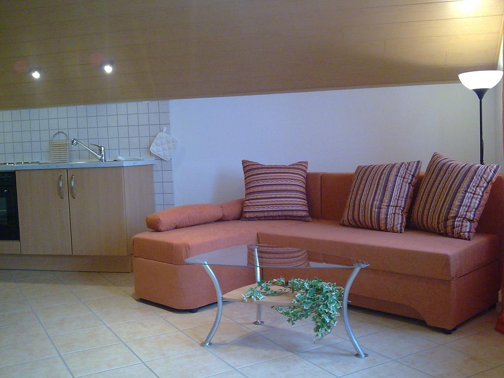 Fliederhof Ferienwohnungen Herresbach Номер фото